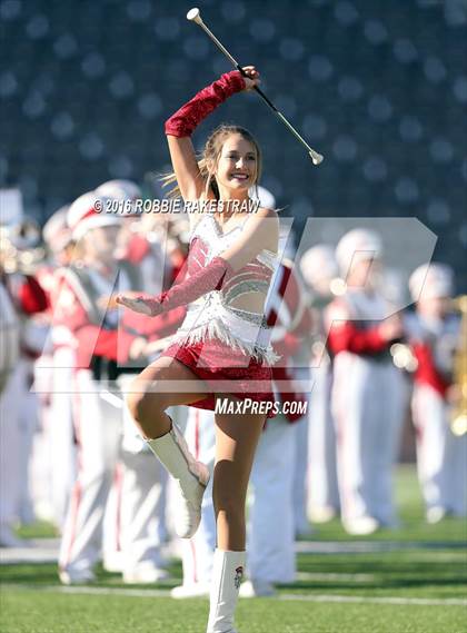 Thumbnail 2 in Van vs. Paris (UIL 4A Regional Quarterfinal Playoff) photogallery.
