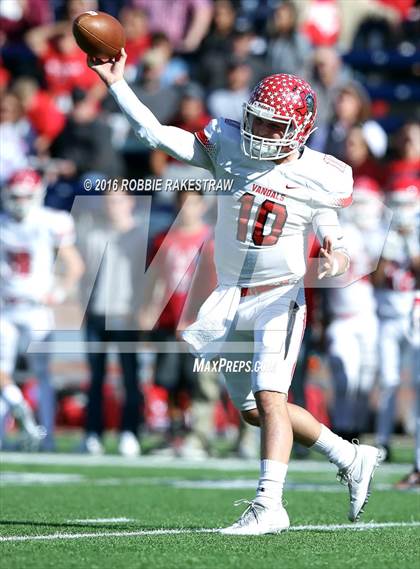 Thumbnail 3 in Van vs. Paris (UIL 4A Regional Quarterfinal Playoff) photogallery.