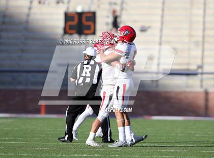 Thumbnail 1 in Van vs. Paris (UIL 4A Regional Quarterfinal Playoff) photogallery.