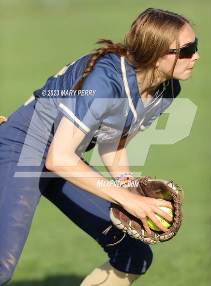Thumbnail 3 in Keystone Oaks @ McGuffey photogallery.