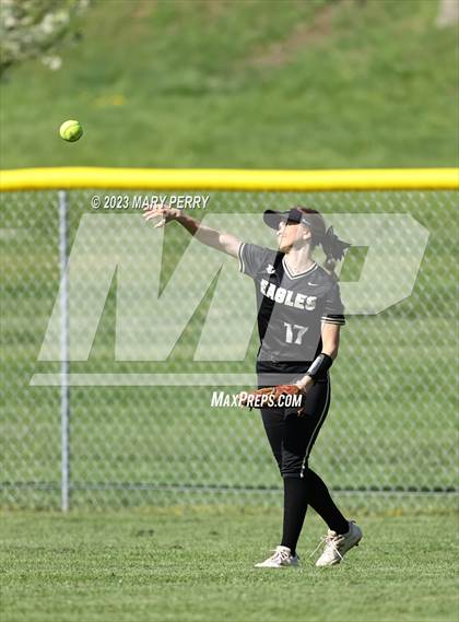 Thumbnail 3 in Keystone Oaks @ McGuffey photogallery.