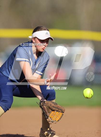 Thumbnail 2 in Keystone Oaks @ McGuffey photogallery.