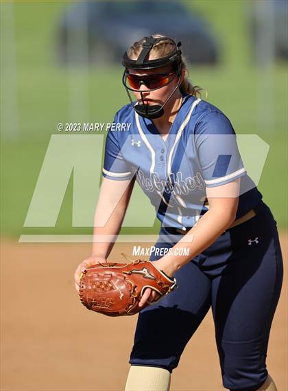 Thumbnail 1 in Keystone Oaks @ McGuffey photogallery.