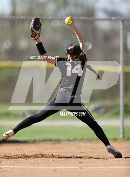 Thumbnail 1 in Keystone Oaks @ McGuffey photogallery.
