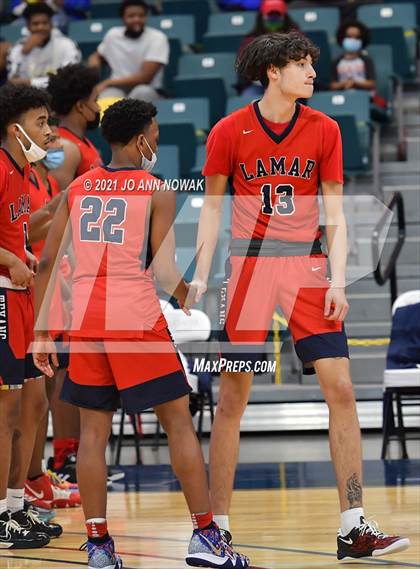Thumbnail 1 in Cypress Creek vs. Lamar (UIL 6A Bi-District Playoff) photogallery.