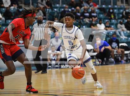 Thumbnail 3 in Cypress Creek vs. Lamar (UIL 6A Bi-District Playoff) photogallery.