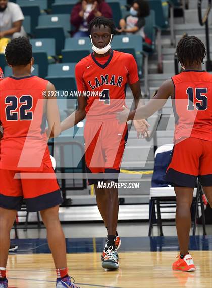 Thumbnail 2 in Cypress Creek vs. Lamar (UIL 6A Bi-District Playoff) photogallery.