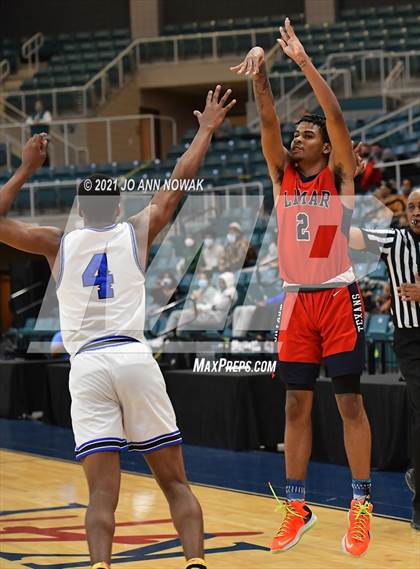 Thumbnail 1 in Cypress Creek vs. Lamar (UIL 6A Bi-District Playoff) photogallery.