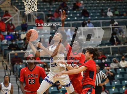 Thumbnail 1 in Cypress Creek vs. Lamar (UIL 6A Bi-District Playoff) photogallery.