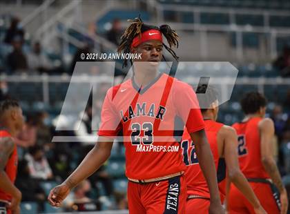 Thumbnail 1 in Cypress Creek vs. Lamar (UIL 6A Bi-District Playoff) photogallery.