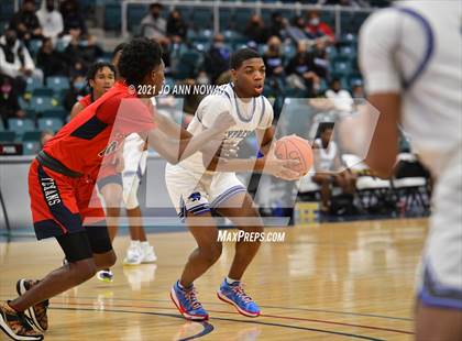 Thumbnail 1 in Cypress Creek vs. Lamar (UIL 6A Bi-District Playoff) photogallery.