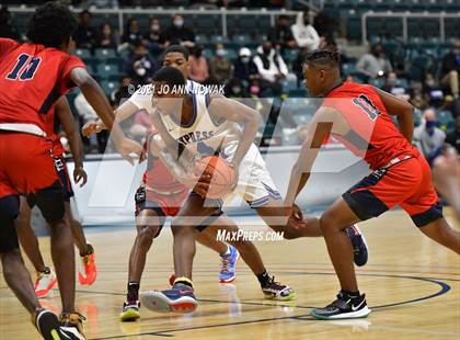 Thumbnail 2 in Cypress Creek vs. Lamar (UIL 6A Bi-District Playoff) photogallery.