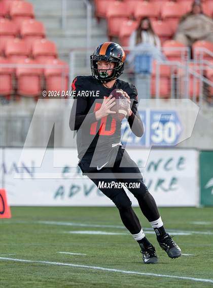 Thumbnail 2 in Monticello vs. Water Canyon (UHSAA 8-Player Semifinal) photogallery.