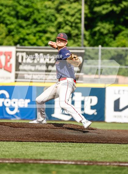 Thumbnail 1 in St. Henry vs Highlands (Ninth Region Semifinal) photogallery.