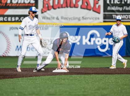 Thumbnail 1 in St. Henry vs Highlands (Ninth Region Semifinal) photogallery.
