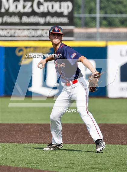Thumbnail 2 in St. Henry vs Highlands (Ninth Region Semifinal) photogallery.