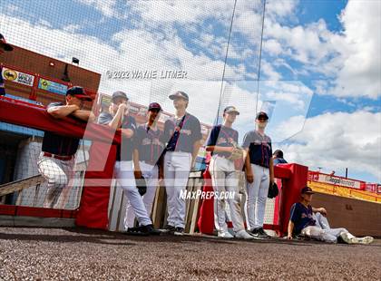 Thumbnail 1 in St. Henry vs Highlands (Ninth Region Semifinal) photogallery.