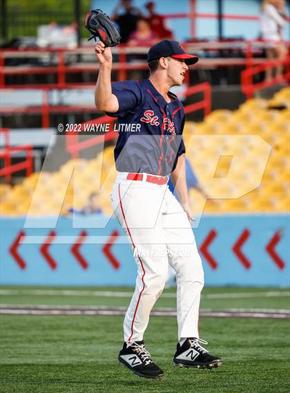 Thumbnail 2 in St. Henry vs Highlands (Ninth Region Semifinal) photogallery.