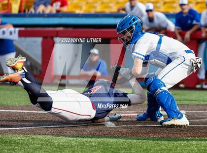 Thumbnail 1 in St. Henry vs Highlands (Ninth Region Semifinal) photogallery.