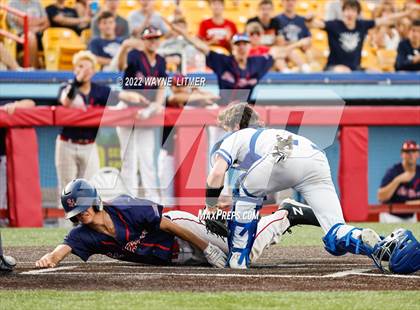 Thumbnail 2 in St. Henry vs Highlands (Ninth Region Semifinal) photogallery.