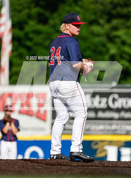 Thumbnail 3 in St. Henry vs Highlands (Ninth Region Semifinal) photogallery.