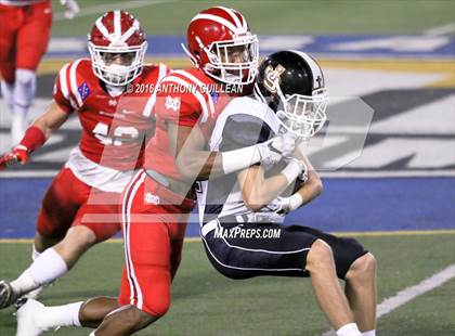 Thumbnail 1 in JSerra Catholic vs. Mater Dei photogallery.