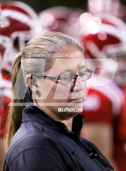 Thumbnail 2 in JSerra Catholic vs. Mater Dei photogallery.