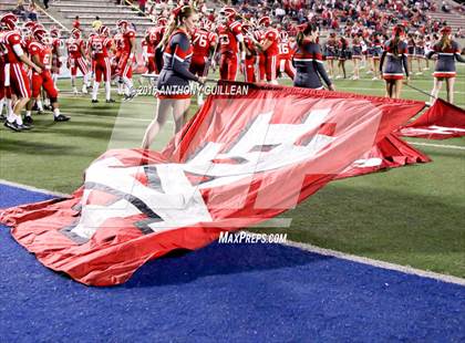 Thumbnail 3 in JSerra Catholic vs. Mater Dei photogallery.