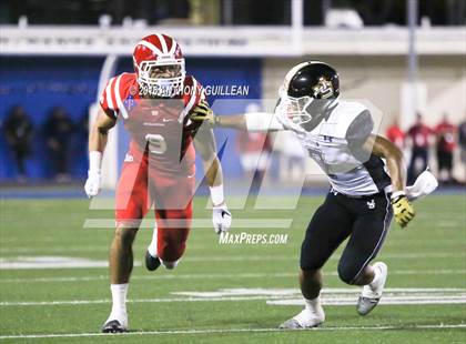Thumbnail 1 in JSerra Catholic vs. Mater Dei photogallery.