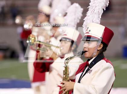 Thumbnail 2 in JSerra Catholic vs. Mater Dei photogallery.
