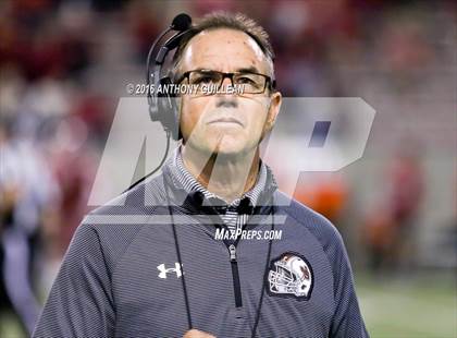 Thumbnail 2 in JSerra Catholic vs. Mater Dei photogallery.