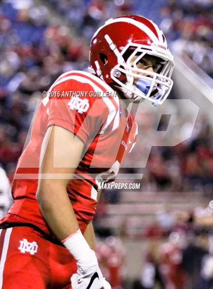 Thumbnail 3 in JSerra Catholic vs. Mater Dei photogallery.