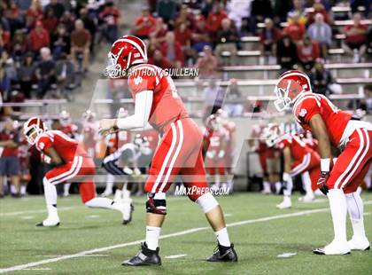 Thumbnail 1 in JSerra Catholic vs. Mater Dei photogallery.