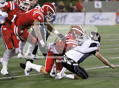 Thumbnail 3 in JSerra Catholic vs. Mater Dei photogallery.
