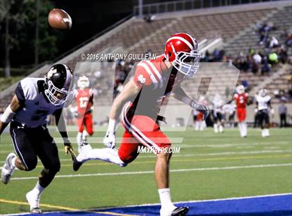Thumbnail 2 in JSerra Catholic vs. Mater Dei photogallery.