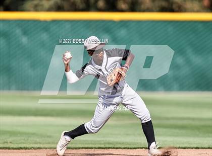 Thumbnail 3 in Stockdale @ Buchanan (CIF Central Section D1 Semifinal) photogallery.