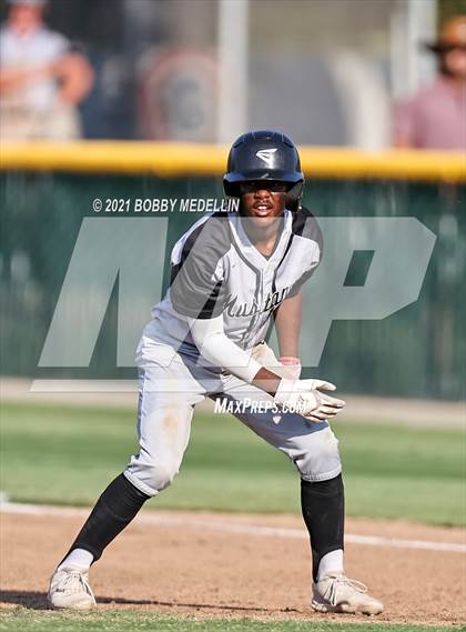 Thumbnail 1 in Stockdale @ Buchanan (CIF Central Section D1 Semifinal) photogallery.