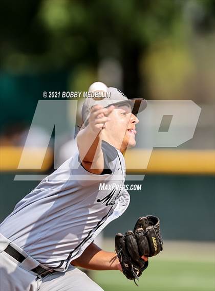 Thumbnail 2 in Stockdale @ Buchanan (CIF Central Section D1 Semifinal) photogallery.