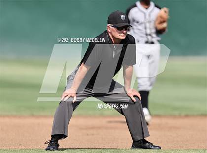 Thumbnail 2 in Stockdale @ Buchanan (CIF Central Section D1 Semifinal) photogallery.