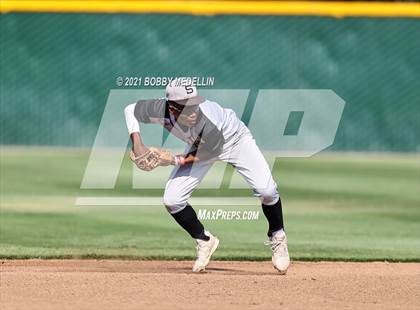 Thumbnail 2 in Stockdale @ Buchanan (CIF Central Section D1 Semifinal) photogallery.