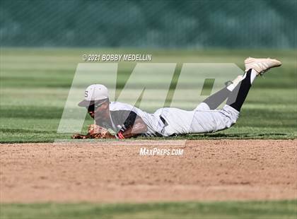 Thumbnail 1 in Stockdale @ Buchanan (CIF Central Section D1 Semifinal) photogallery.
