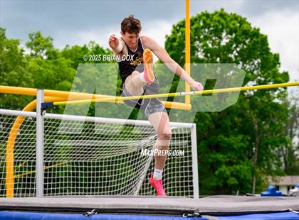 Thumbnail 2 in 3A District Track Meet @ Mountain Home photogallery.