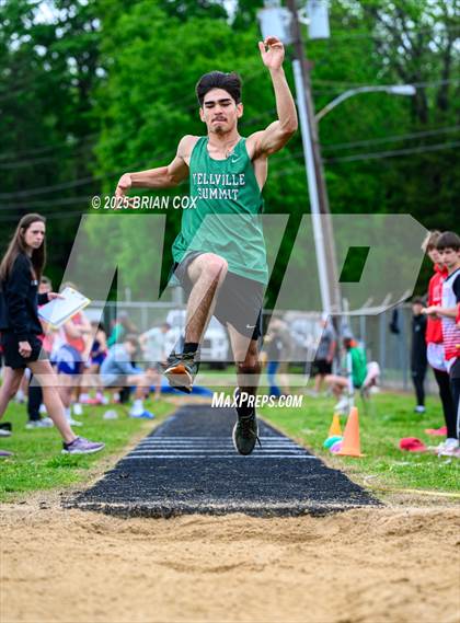 Thumbnail 2 in 3A District Track Meet @ Mountain Home photogallery.