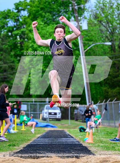 Thumbnail 3 in 3A District Track Meet @ Mountain Home photogallery.
