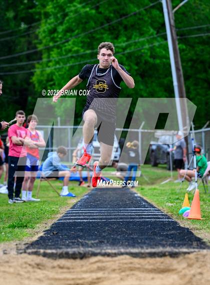 Thumbnail 3 in 3A District Track Meet @ Mountain Home photogallery.