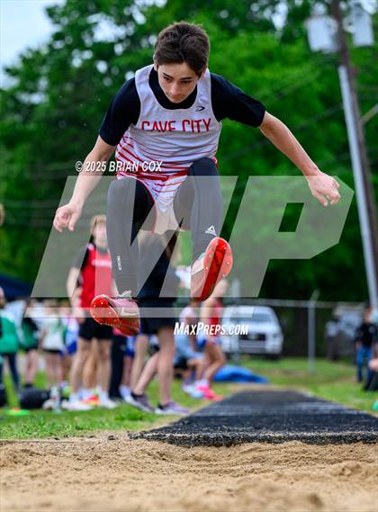 Thumbnail 3 in 3A District Track Meet @ Mountain Home photogallery.
