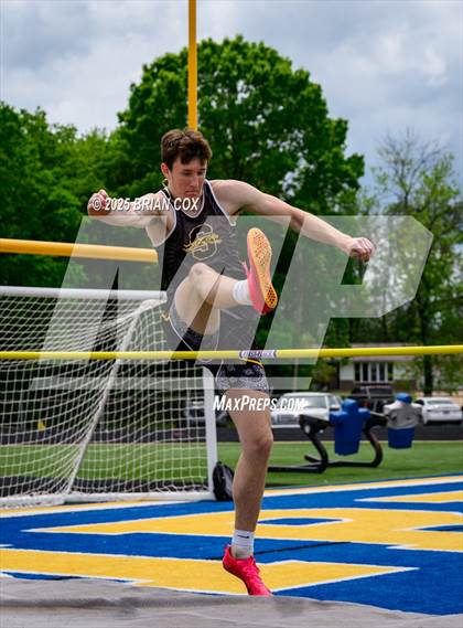Thumbnail 3 in 3A District Track Meet @ Mountain Home photogallery.