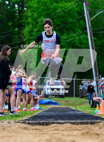 Thumbnail 2 in 3A District Track Meet @ Mountain Home photogallery.