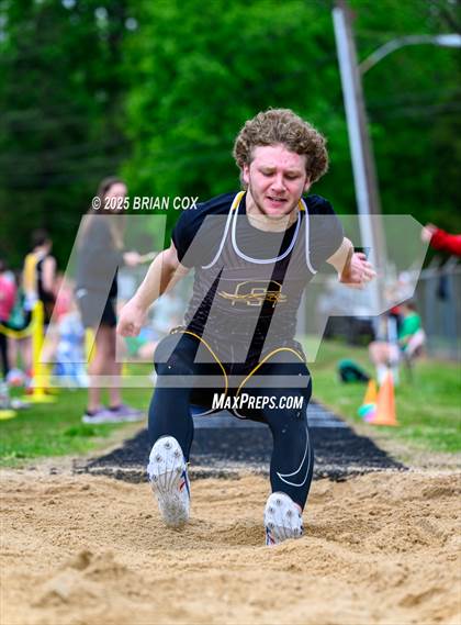 Thumbnail 1 in 3A District Track Meet @ Mountain Home photogallery.