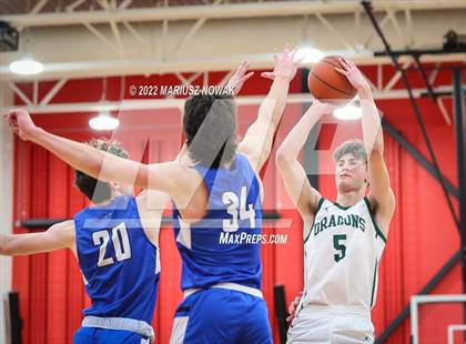 Thumbnail 1 in Utica Eisenhower vs Lake Orion (MHSAA District Semifinal) photogallery.